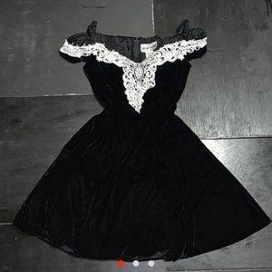 Vintage 1980s velvet prom dress